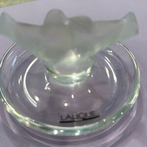 Lalique ring dish. Two birds facing each other
